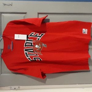 Tampa bay buccaneers red t-shirt